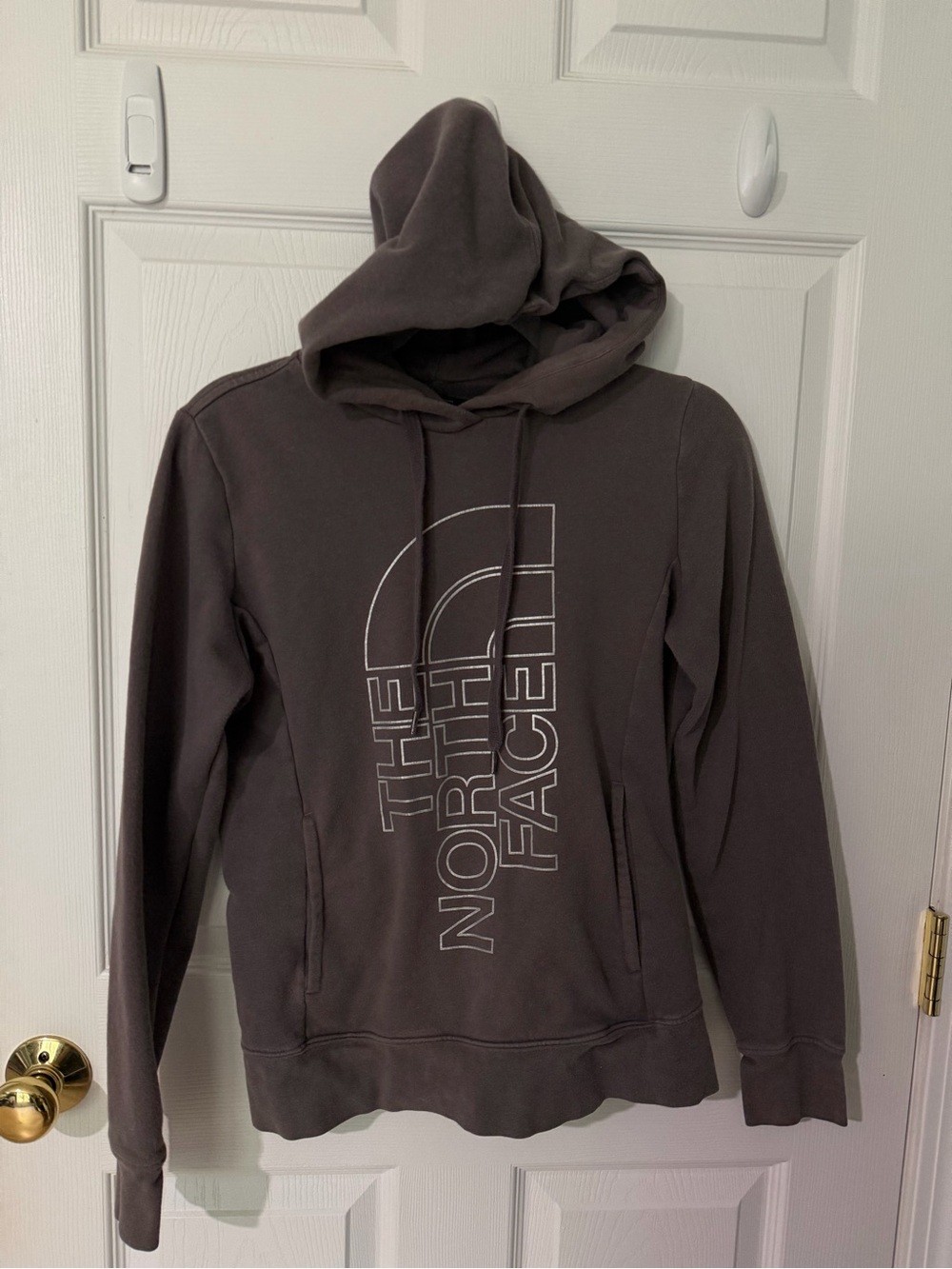 The North Face woman’s Gray Logo Hoodie Sweatshirt